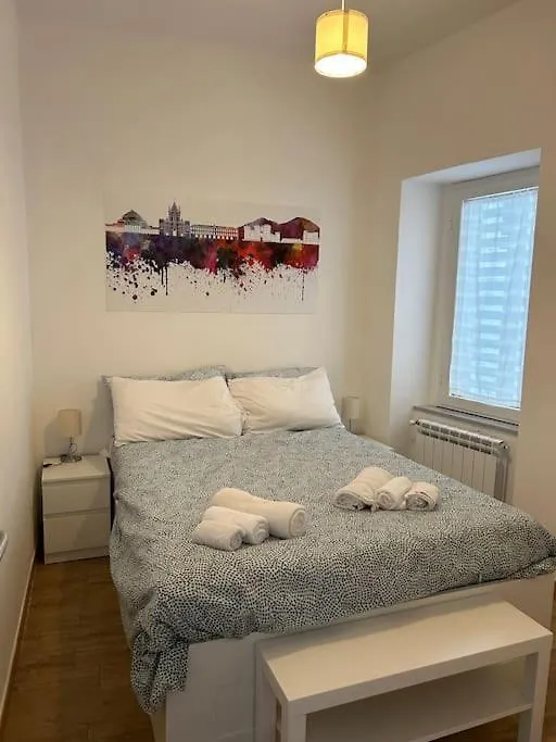 Apartment Casa Sandrili First, Central Station Naples